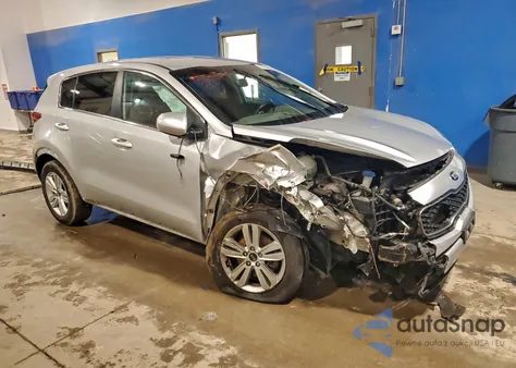 2018 Kia Sportage Lx z USA, uszkodzony, nr VIN KNDPM3AC3J7395314